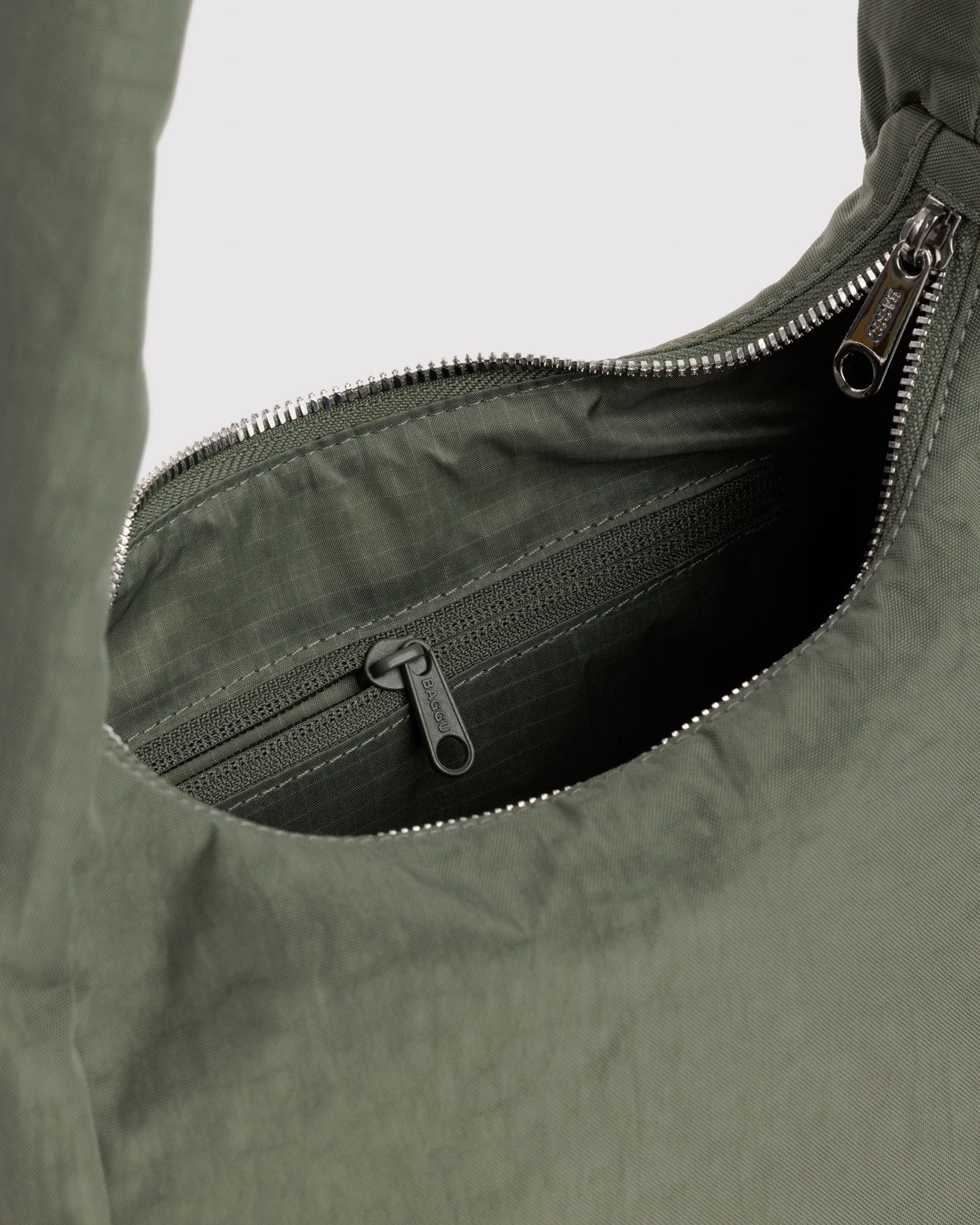 Small Nylon Meringue Bag Y1