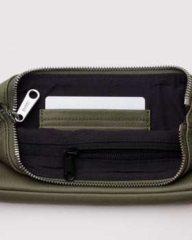 Recycled Leather Pochette R2