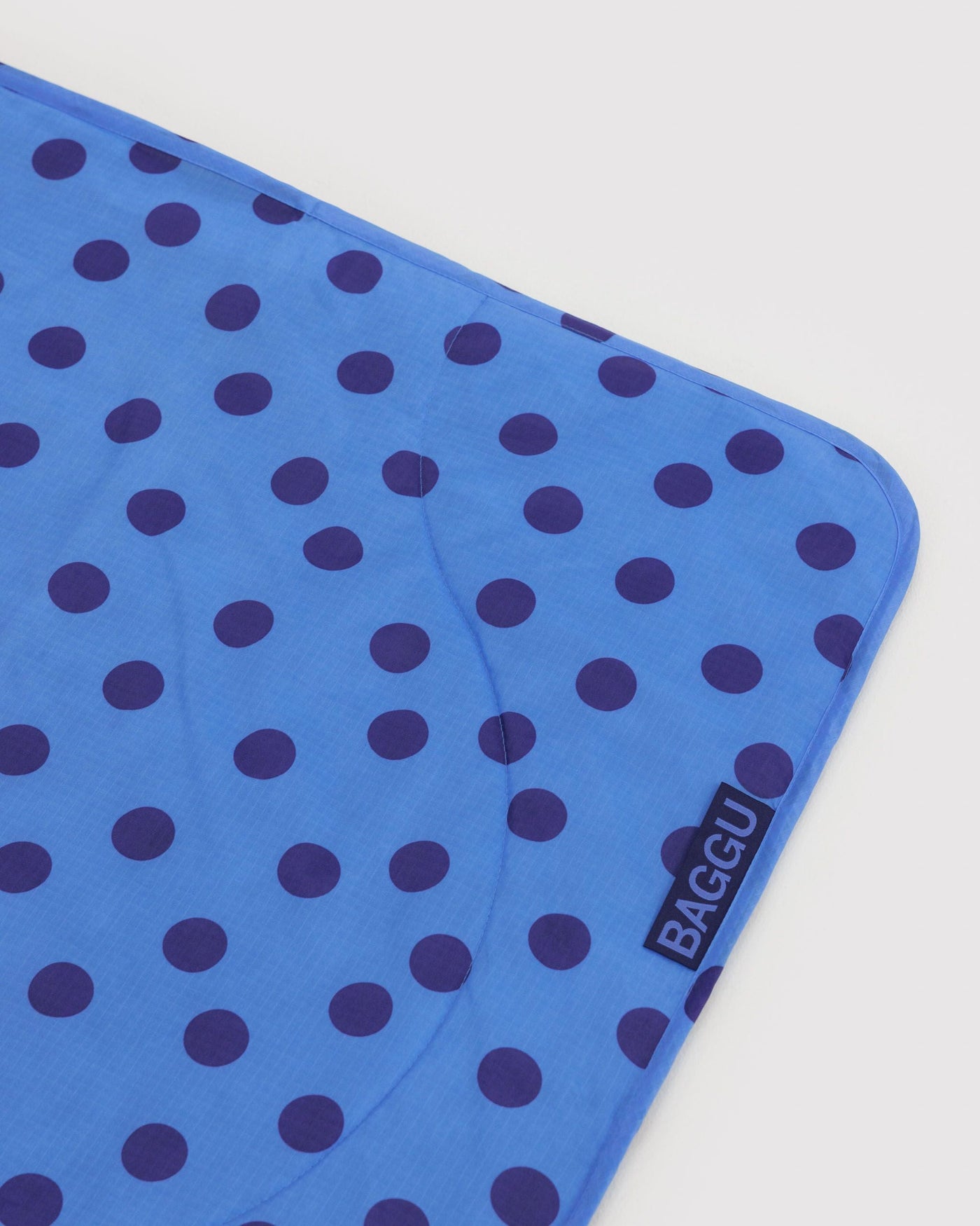 Puffy Picnic Blanket F1